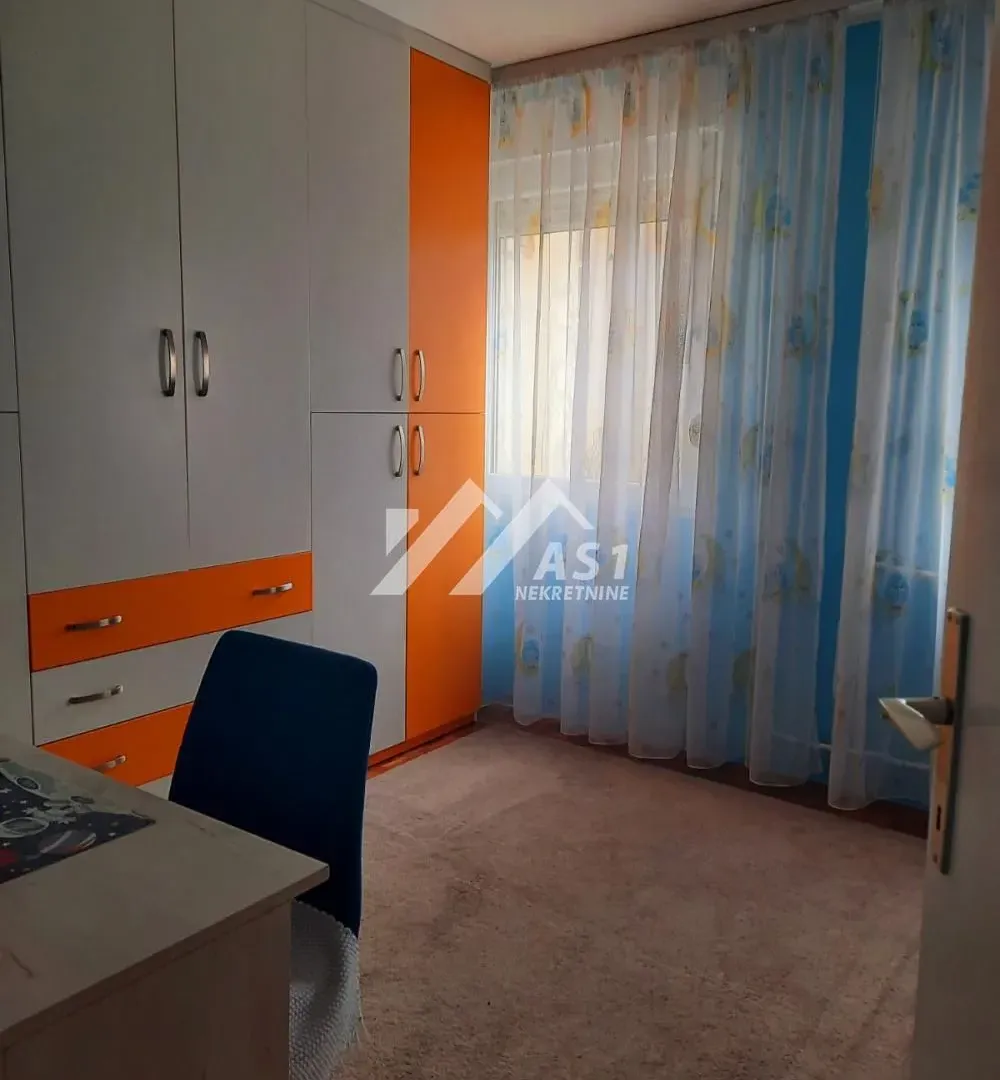 Izdavanje, dvosoban stan, 63m², Sajam, Novi Sad Sve Podlokacije