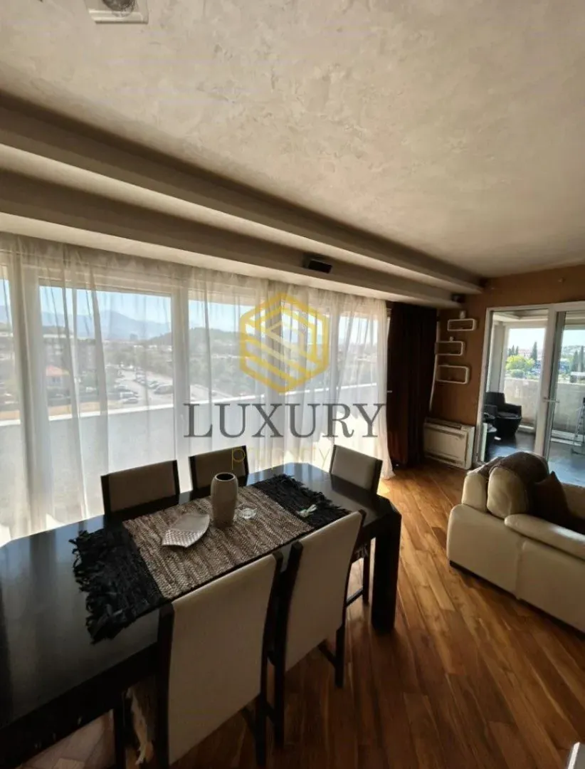 Prodaja, dvosoban stan, 90m², Kod Big Fashion-a, Podgorica