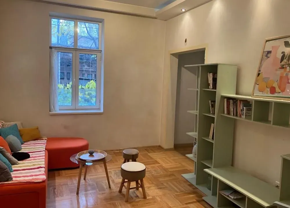 Izdavanje, dvosoban stan, 44m², Kalenić Pijaca, Vračar Sve Podlokacije