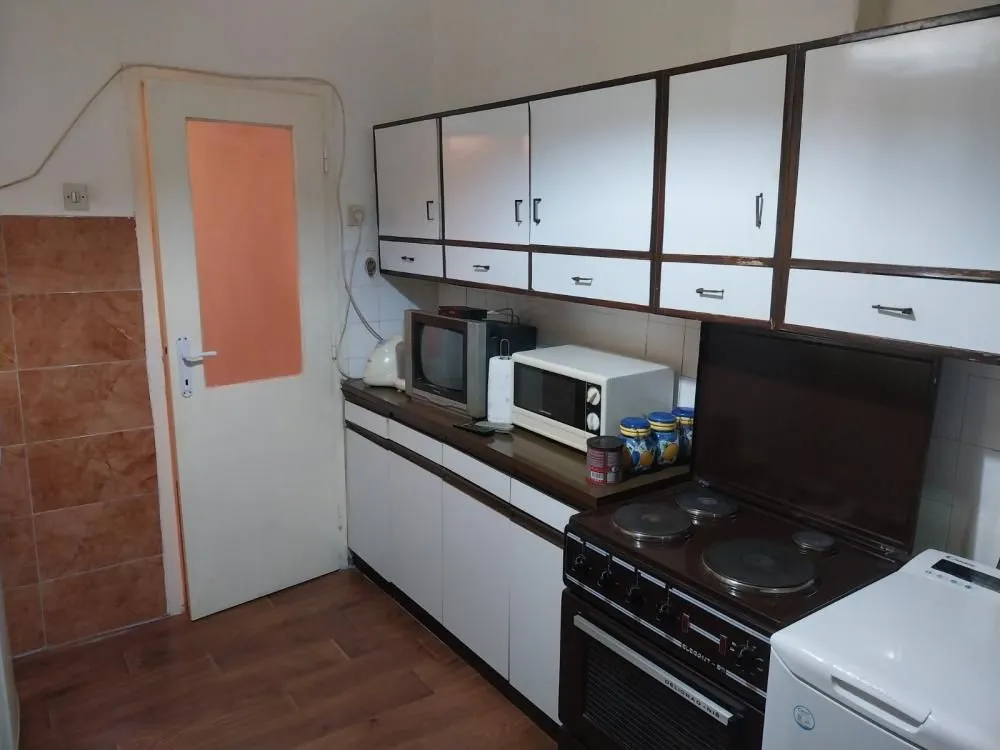 Rent, one bedroom apartment, 40m², Đeram Pijaca, Beograd