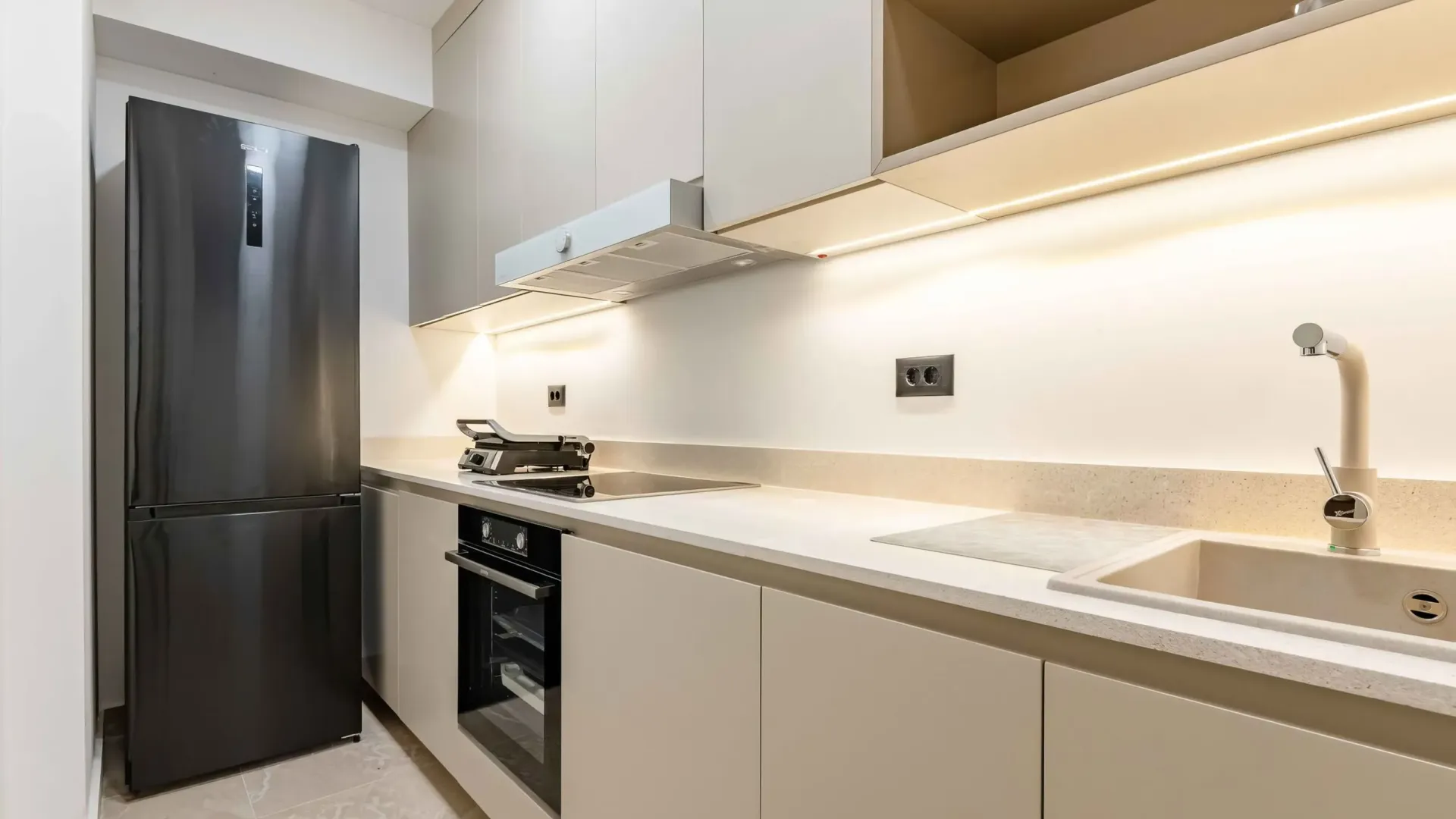Rent, office space, 350m², Pržno, Budva