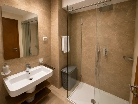 Daily-rent, one bedroom apartment, 60m², Centar, Podgorica - image 9