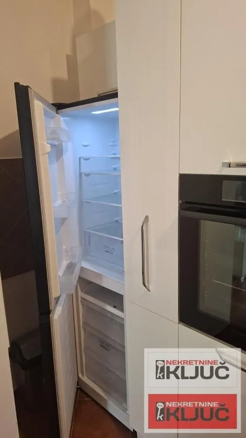 Izdavanje, jednosoban stan, 41m², Bulevar Oslobodjenja, Novi Sad Sve Podlokacije