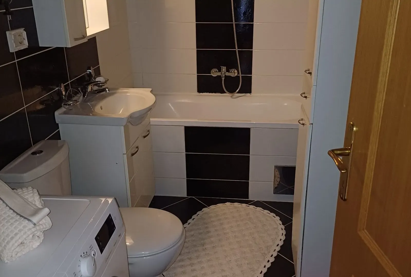 Rent, two bedroom apartment, 80m², Bonići, Tivat