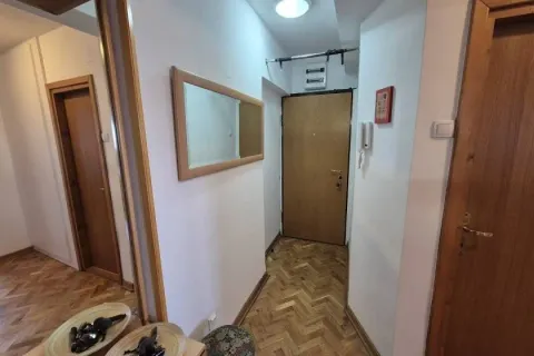 Izdavanje, trosoban stan, 85m², Botanička Bašta, Palilula Sve Podlokacije - image 9