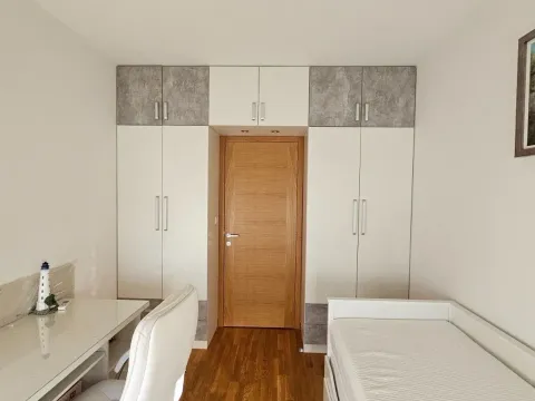 Rent, two bedroom apartment, 64m², City Kvart, Podgorica - image 11