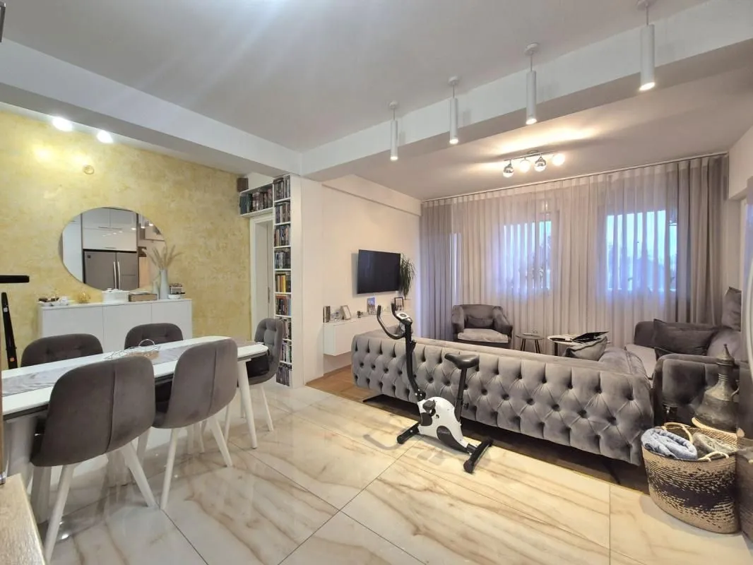 Prodaja, dvosoban stan, 70m², Bjeliši, Bar