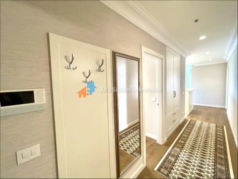 Izdavanje, četvorosoban stan, 123m², Novi Beograd Blok 65, Novi Beograd Sve Podlokacije
