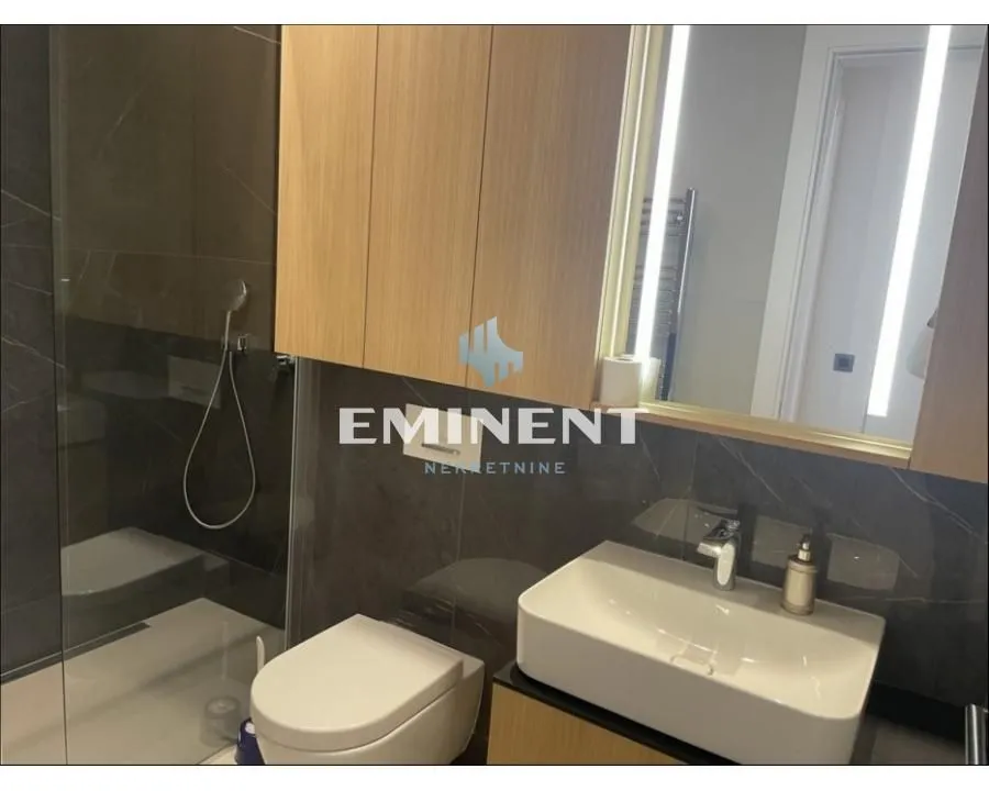Rent, three bedroom apartment, 100m², Gundulićev Venac, Beograd