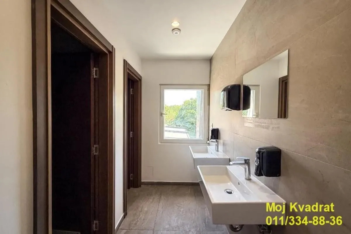 Rent, office space, 440m², Retenzija, Beograd
