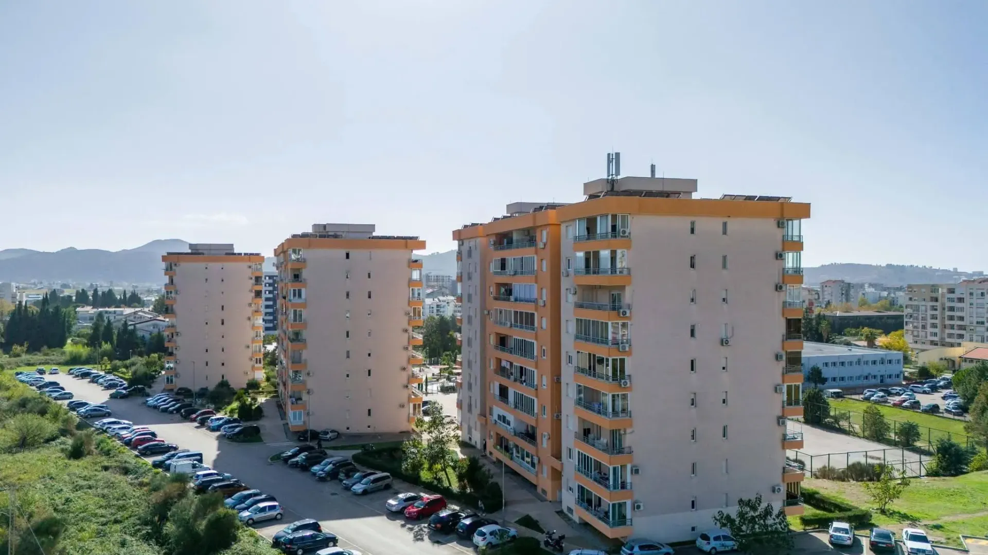 Prodaja, dvosoban stan, 69m², Centar, Bar