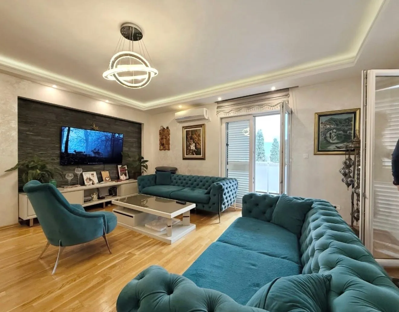 Prodaja, trosoban stan, 140m², Momišići, Podgorica
