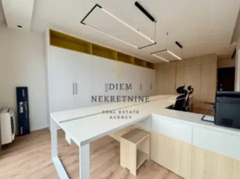 Izdavanje, poslovni prostor, 58m², Podgorica, Crna Gora - image 3