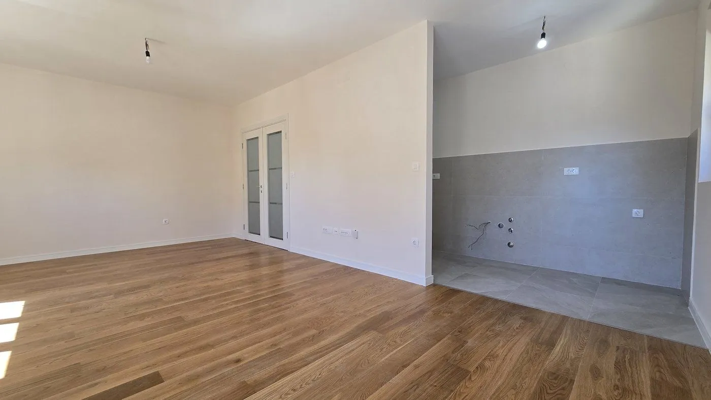 Rent, office space, 93m², Central Point, Podgorica