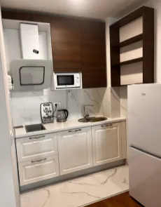 Izdavanje, jednosoban stan, 45m², Pobrežje, Podgorica