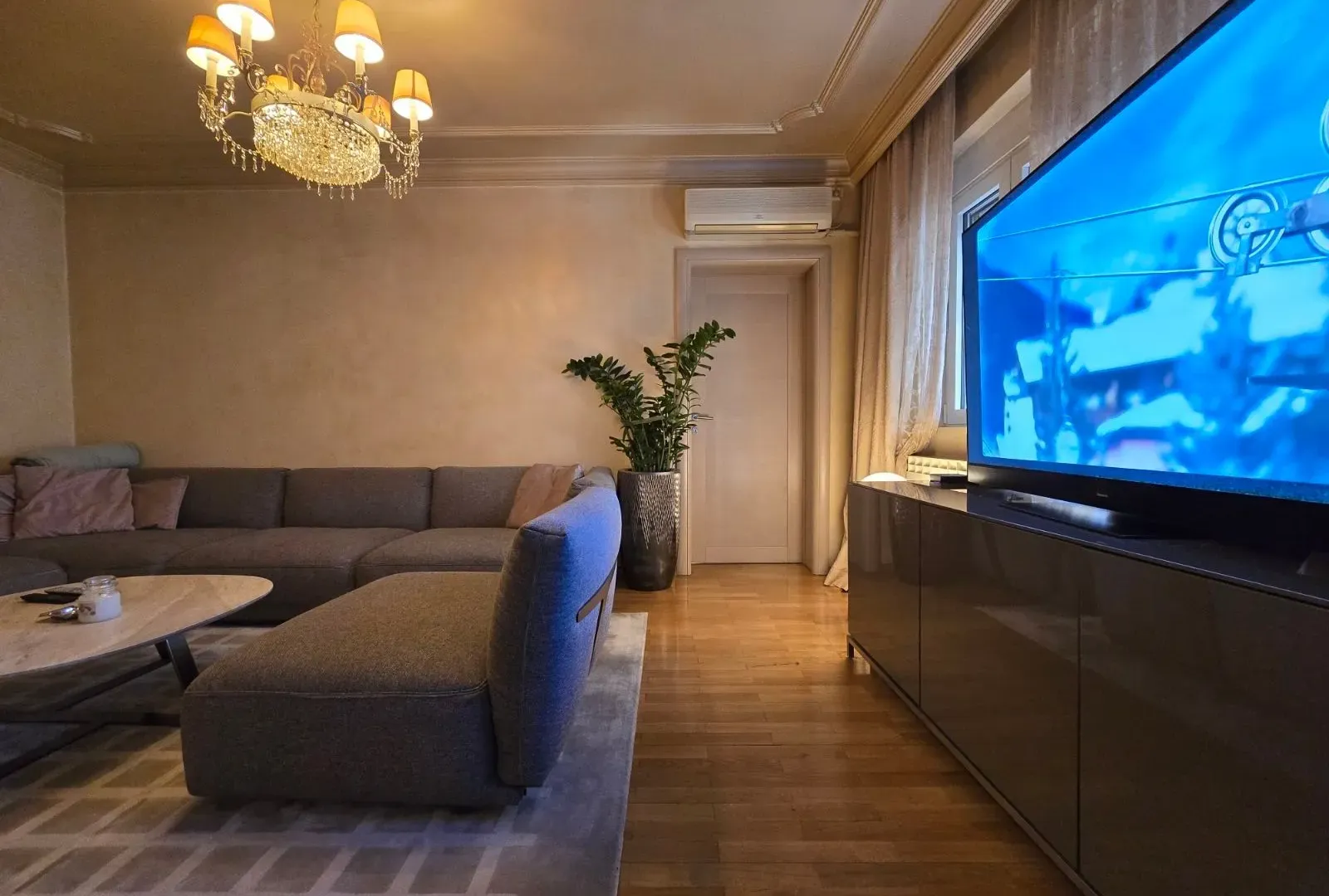 Prodaja, trosoban stan, 103m², Centar, Podgorica