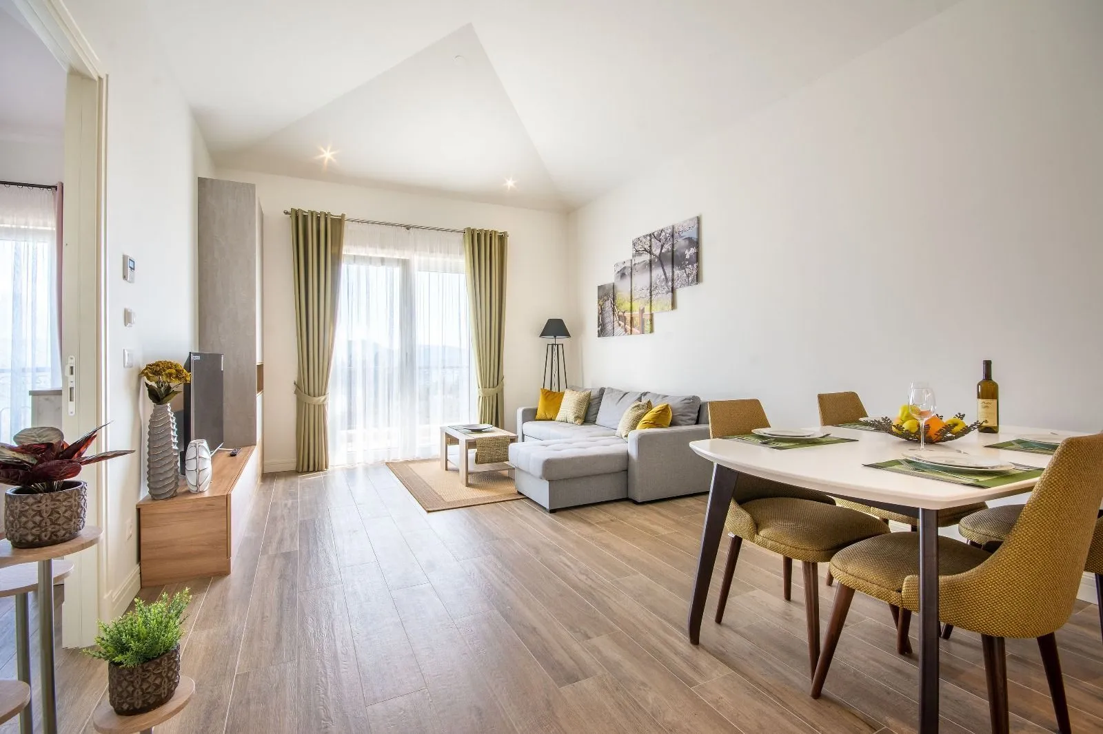 Prodaja, dvosoban stan, 98m², Luštica, Tivat