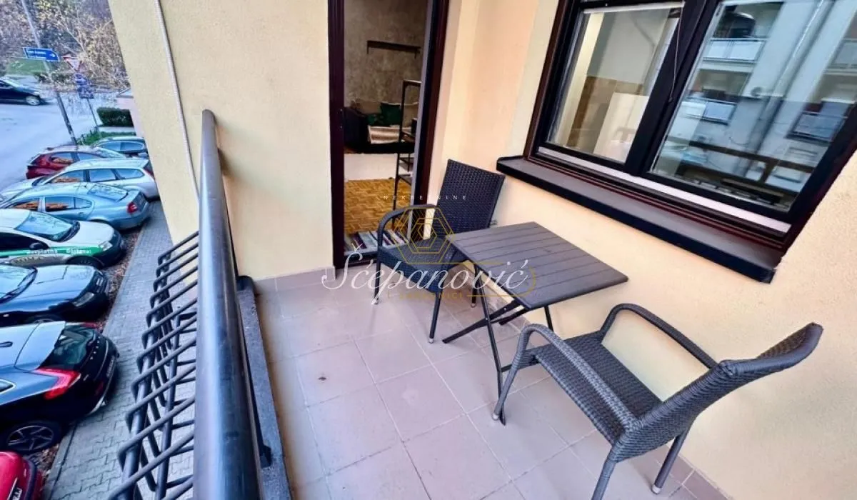 Prodaja, dvosoban stan, 44m², Adamovićevo Naselje, Novi Sad Sve Podlokacije