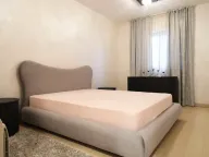 Rent, four bedroom apartment, 178m², City Kvart, Podgorica - image 13