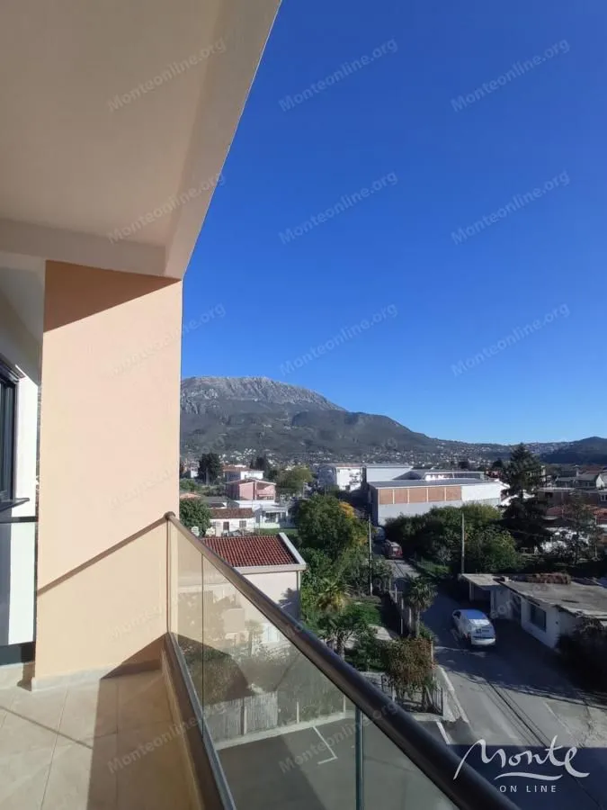 Sale, two bedroom apartment, 61m², Polje, Bar