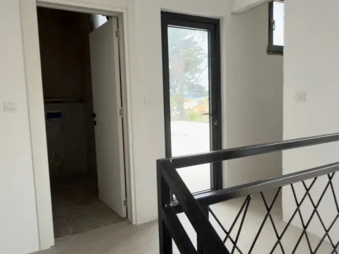 Sale, house, 225m², Bar, Crna Gora - image 14