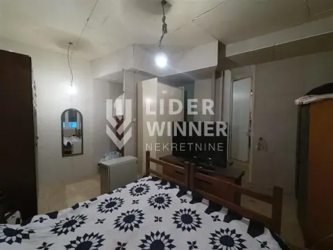 Prodaja, trosoban stan, 90m², Kalenić Pijaca, Vračar Sve Podlokacije - image 11