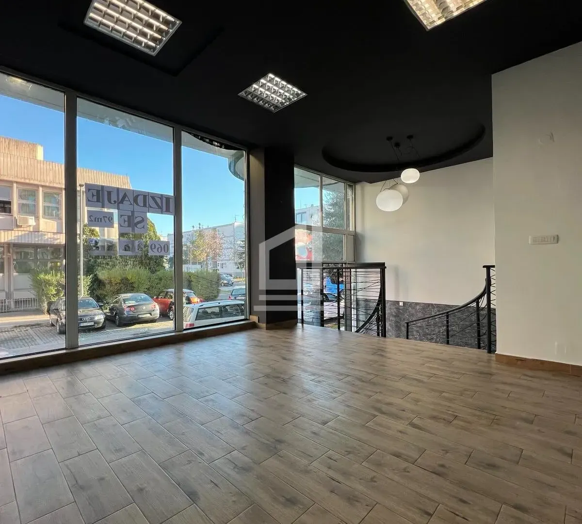 Izdavanje, poslovni prostor, 97m², Preko Morače, Podgorica