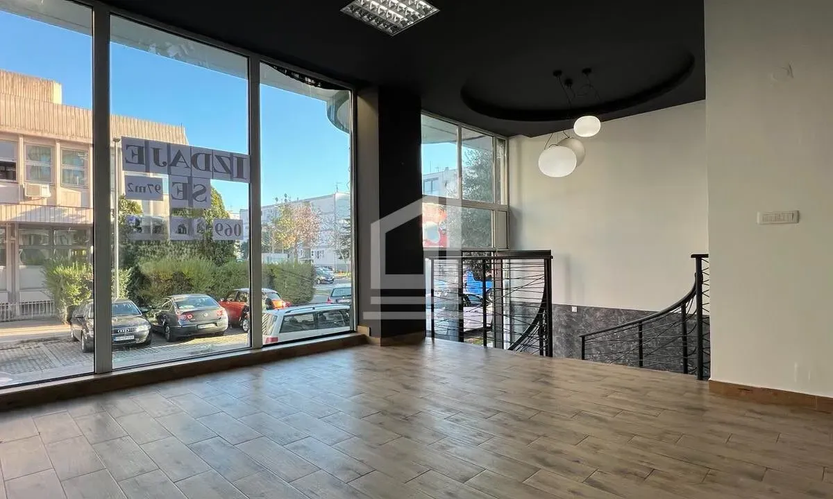 Izdavanje, poslovni prostor, 97m², Preko Morače, Podgorica