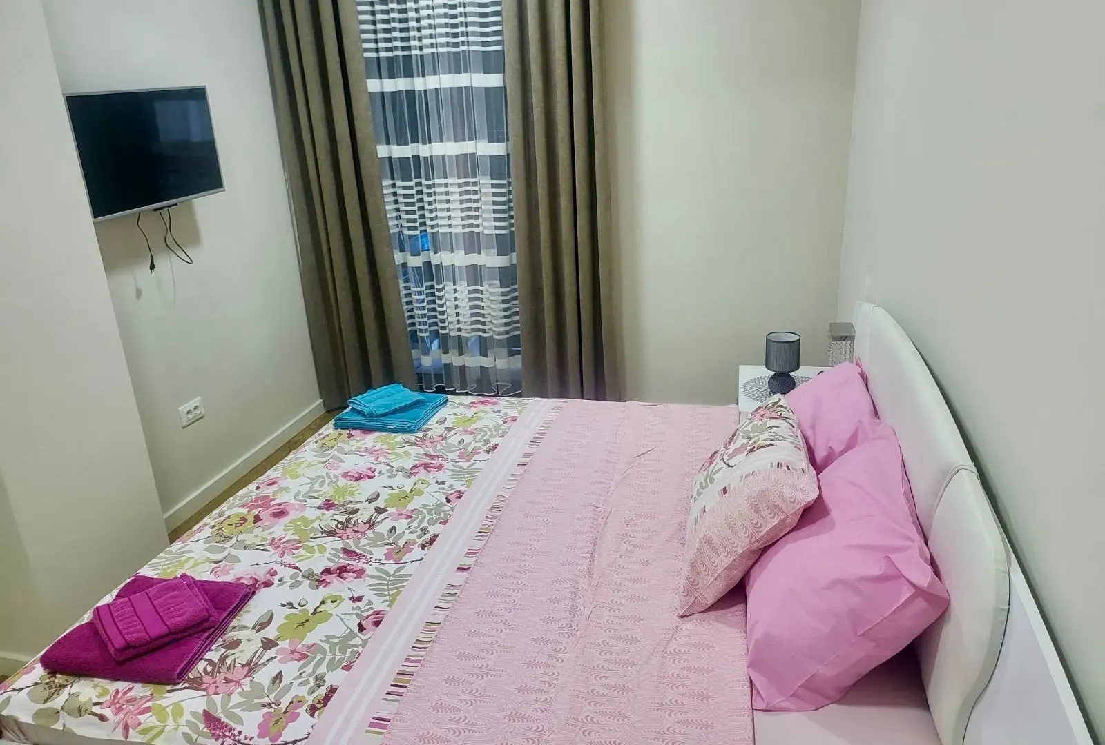 Izdavanje, dvosoban stan, 78m², Centar, Podgorica