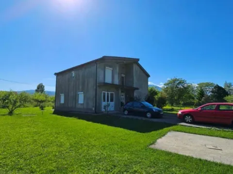 Prodaja, kuća, 220m², Kosić, Danilovgrad - image 8