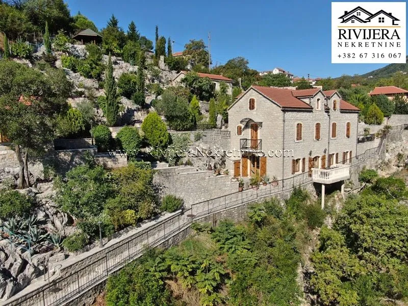 Prodaja, kuća, 226m², Podi, Herceg Novi