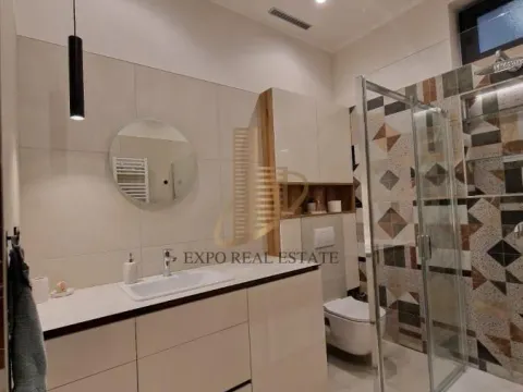 Prodaja, trosoban stan, 100m², Stari grad, Novi Sad - image 20