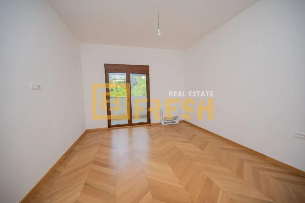 Prodaja, trosoban stan, 142m², Gorica C, Podgorica