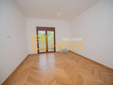 Prodaja, trosoban stan, 142m², Gorica C, Podgorica - image 17