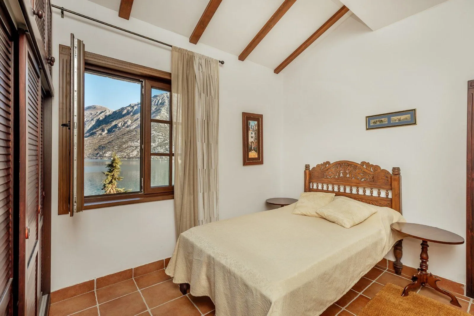 Prodaja, dvosoban stan, 92m², Kostanjica, Kotor