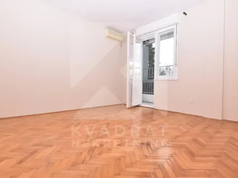 Izdavanje, poslovni prostor, 60m², Preko Morače, Podgorica - image 1