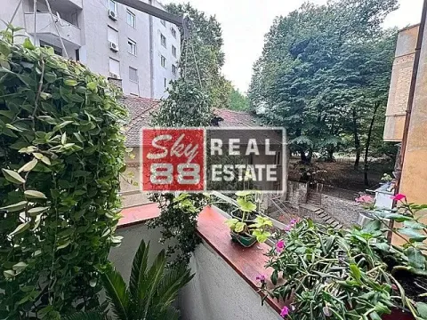 Sale, two bedroom apartment, 48m², Stari Grad, Beograd - image 1