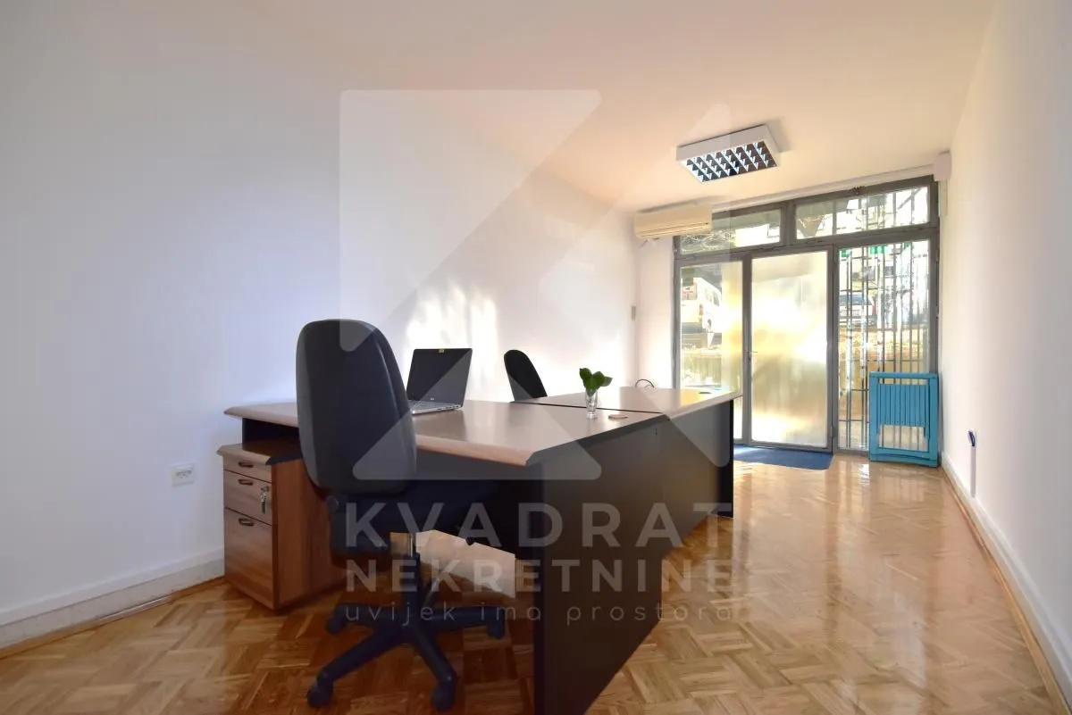 Rent, office space, 19m², Blok 5, Podgorica