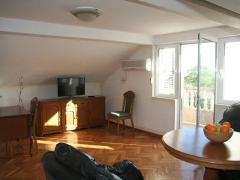 Sale, two bedroom apartment, 63m², Bečići, Budva - image 4