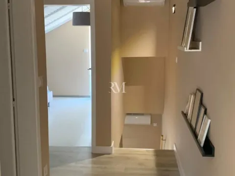 Izdavanje, trosoban stan, 100m², Dumidran, Tivat - image 11