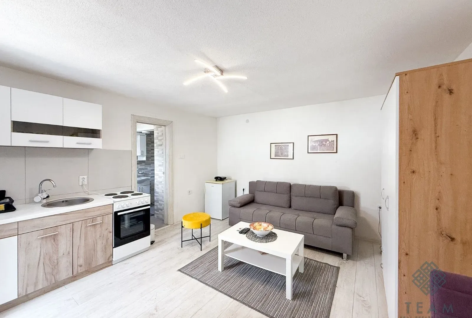 Rent, studio apartment, 22m², Drač, Podgorica