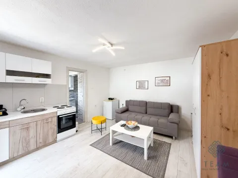 Rent, studio apartment, 22m², Drač, Podgorica - image 2
