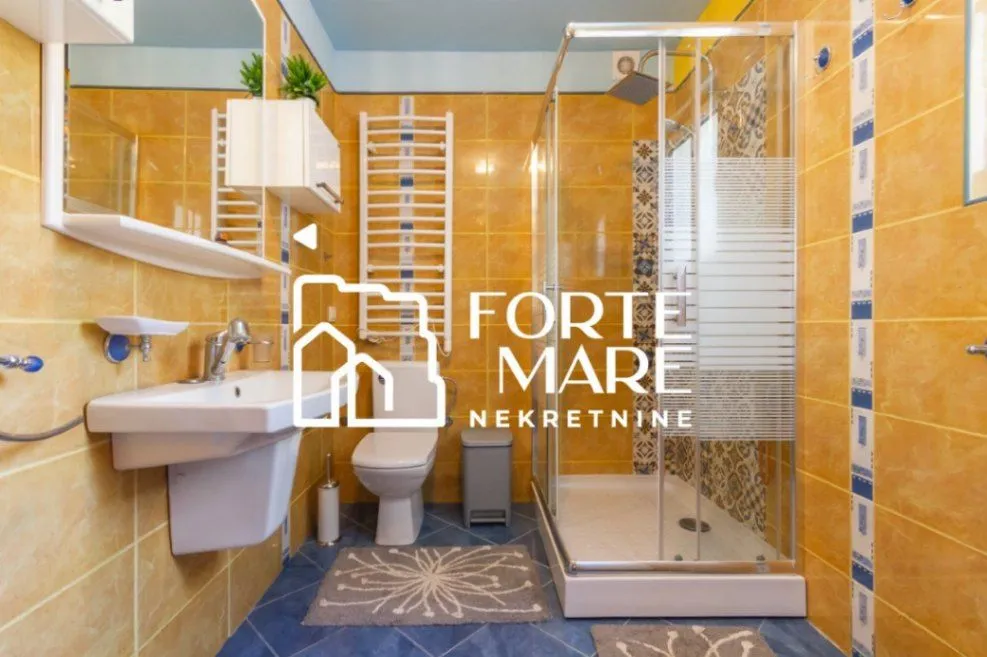 Prodaja, jednosoban stan, 60m², Herceg Novi, Crna Gora