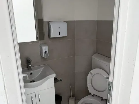 Izdavanje, poslovni prostor, 89m², Masline, Podgorica - image 5