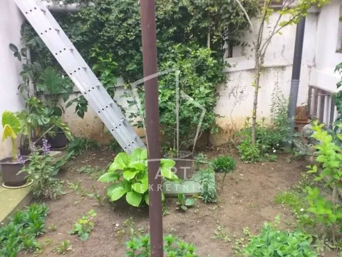 Prodaja, kuća, 275m², Zvezdarska Šuma, Zvezdara Sve Podlokacije - image 11