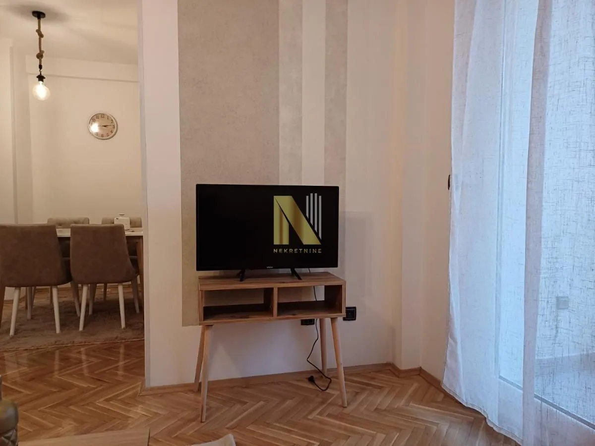 Izdavanje, dvosoban stan, 41m², Bulevar Oslobodjenja, Novi Sad Sve Podlokacije