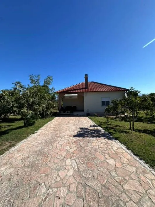 Prodaja, kuća, 68m², Podgorica, Crna Gora