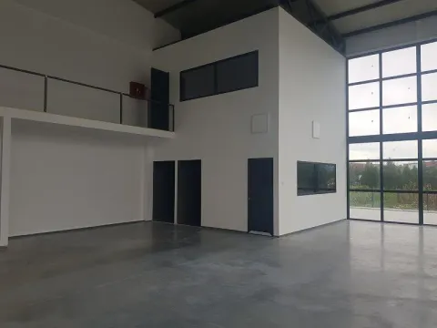 Prodaja, poslovni prostor, 1505m², Šimanovci, Pećinci