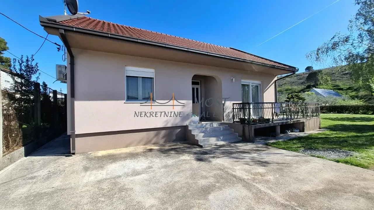 Rent, house, 100m², Gornja Gorica, Podgorica