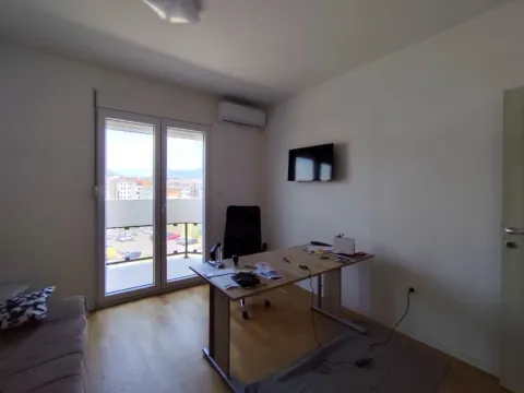 Izdavanje, dvosoban stan, 103m², Ljubović, Podgorica - image 5